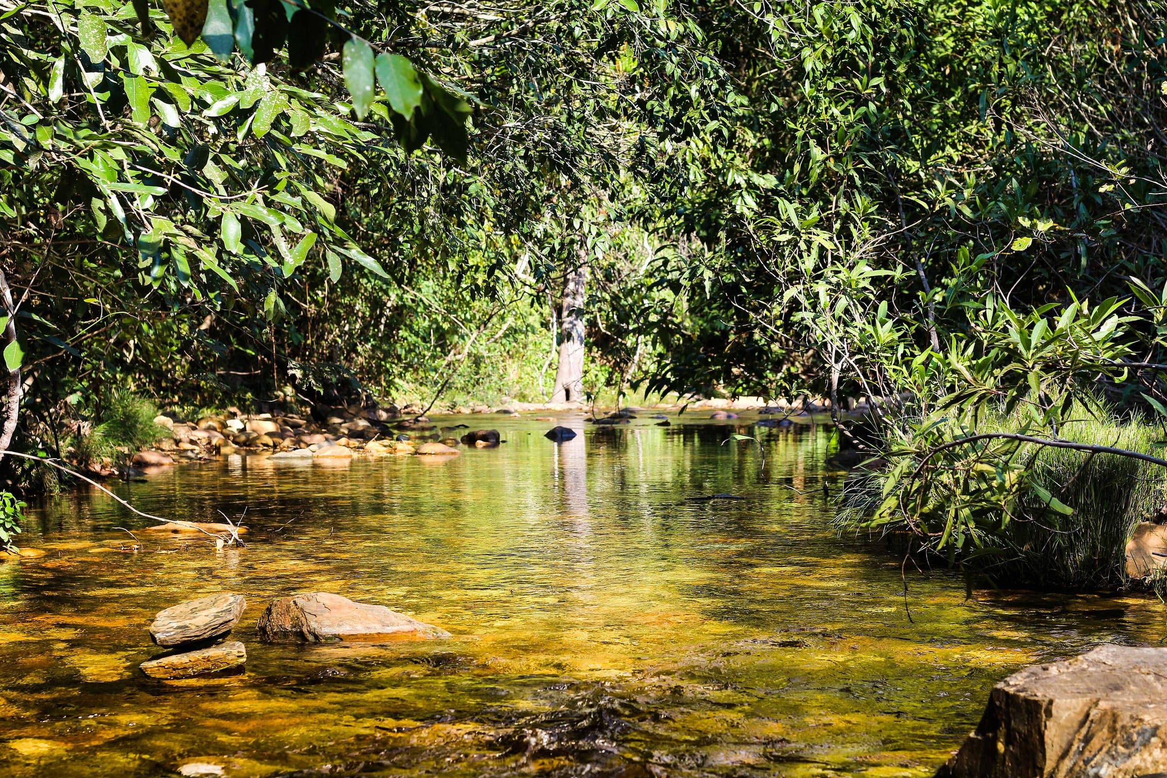 Poço a caminho da cachoeira do segredo na Chapada dos Veadeiros GO
