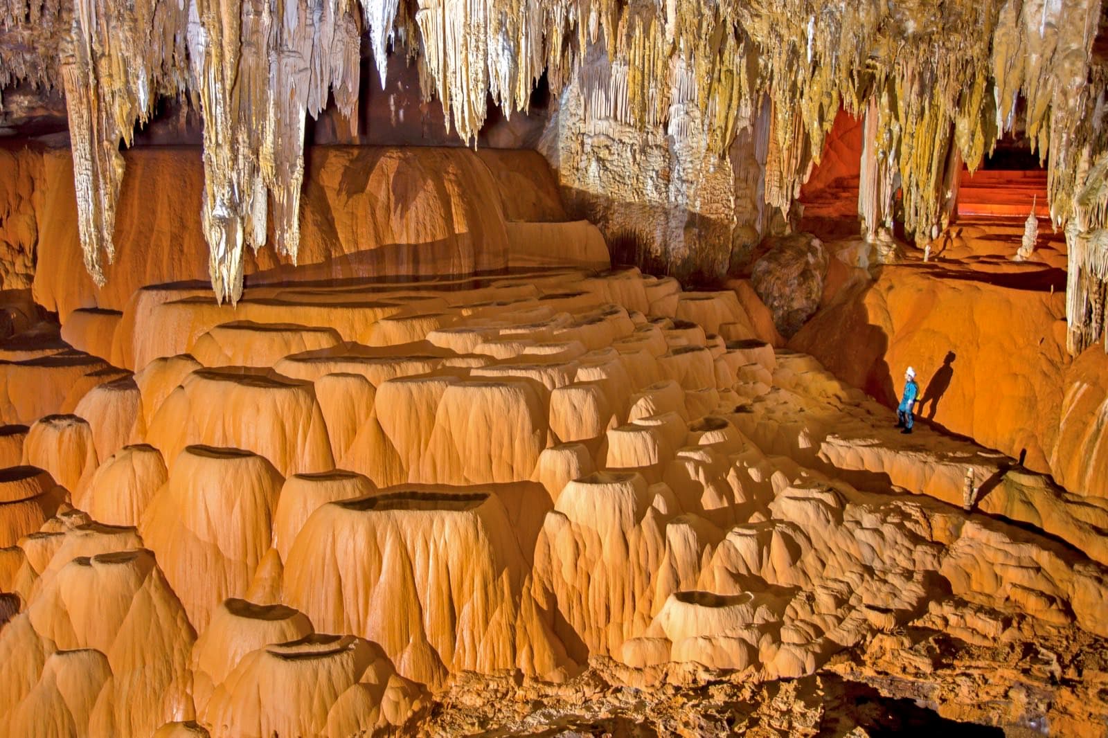 Travertinos na Lapa de São Mateus, Parque Estadual de Terra Ronca