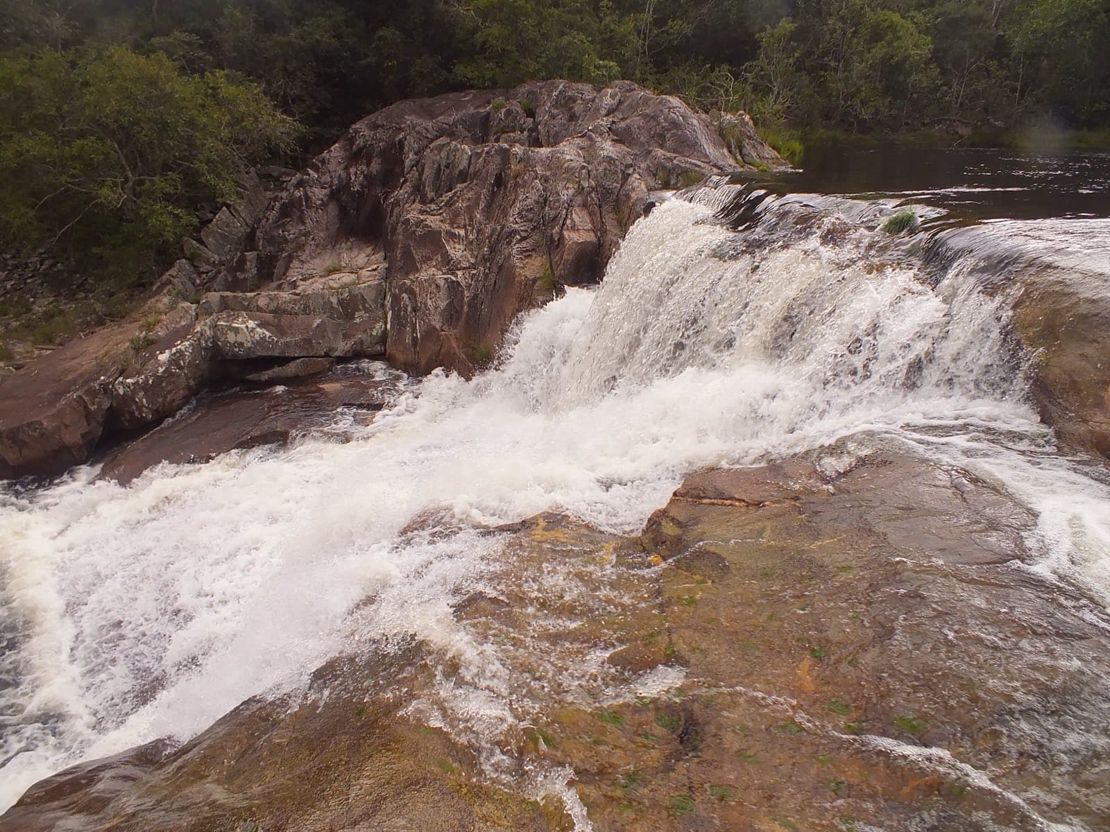 Cachoeira São Bartolomeu — Vale das Araras — Cascada